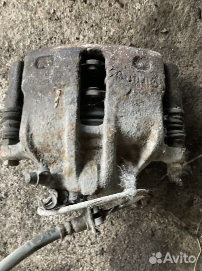 Тормозной суппорт audi 100 c3