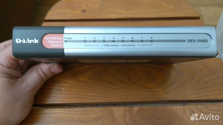 D-Link DES-1008D Switch