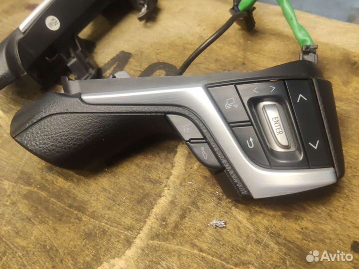 Кнопки в руль Toyota LC200 2016г