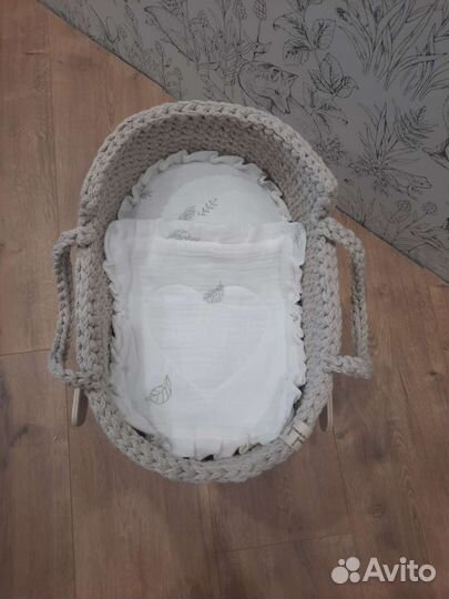 Вязаная люлька-переноска для куклы 30см