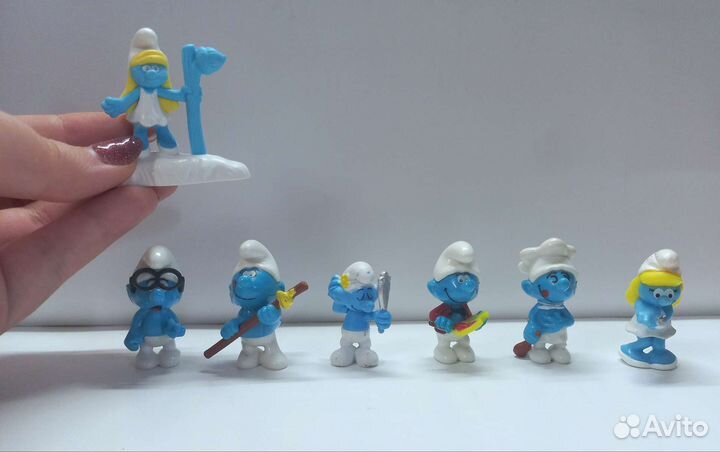 Смурфики, набор игрушек из Макдоналдса и киндеры