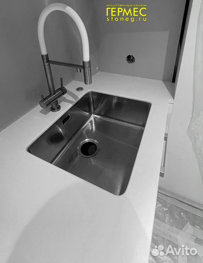 Столешница на кухню из камня м2