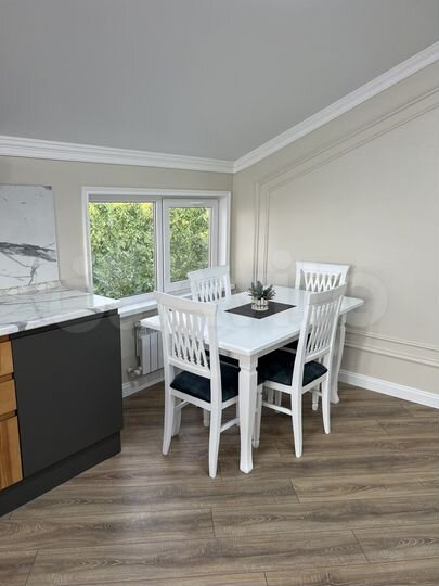 2-к. квартира, 70 м², 3/3 эт.