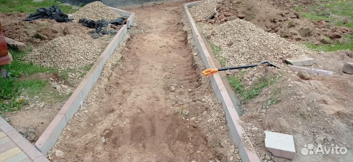 Укладка тротуарной плитки и брусчатки