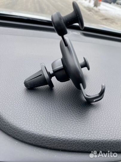 Держатель для телефона в машину