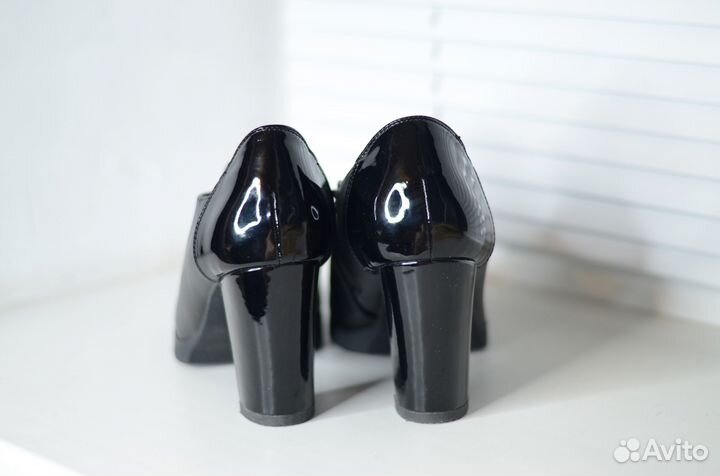 Ботинки, полуботинки женские