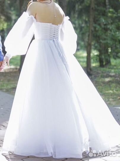 Свадебное платье