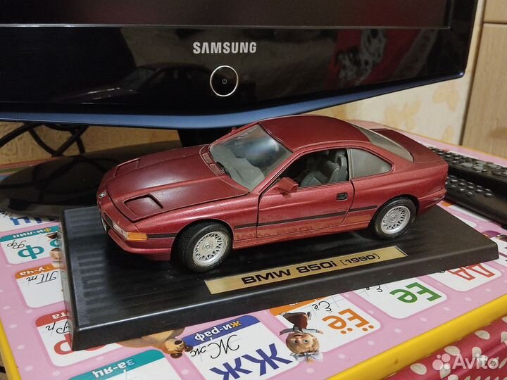 Коллекционная bmw 850 i 35 лет