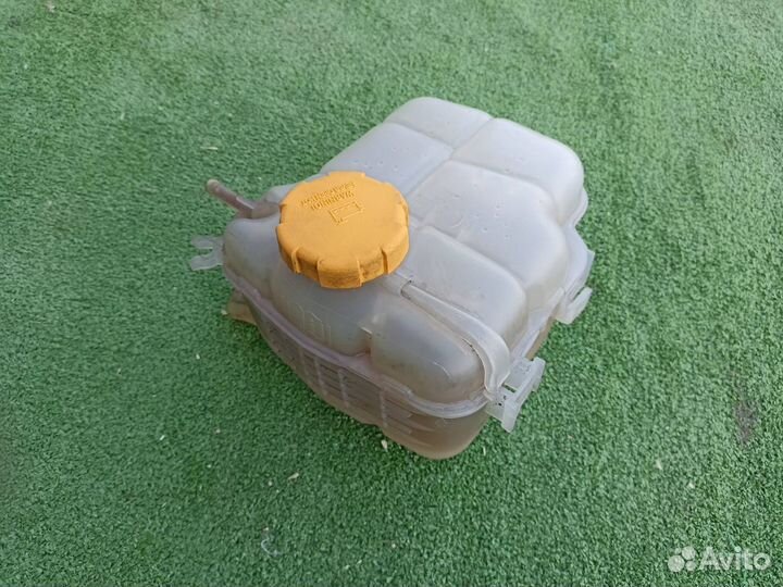 Бачок расширительный Chevrolet Cruze универсал 1.8