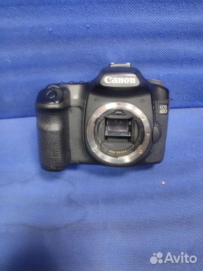 Зеркальный фотоаппарат Canon ds126171