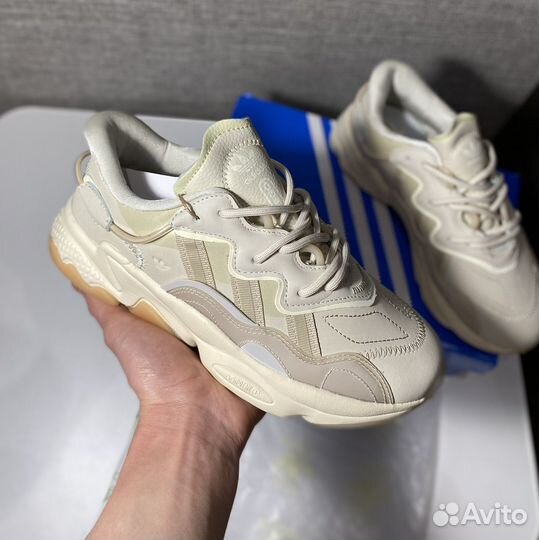 Кроссовки женские adidas Ozwego