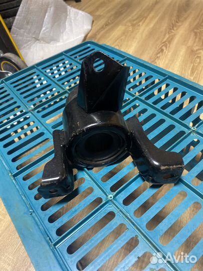 Подушка двс mazda 6 gh