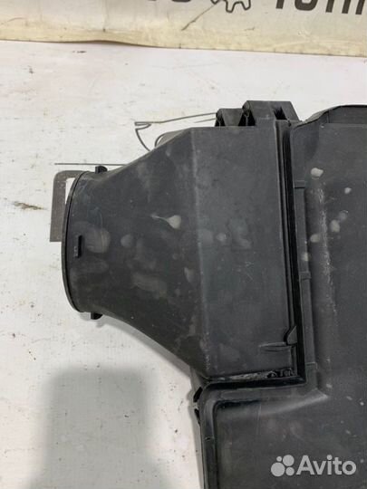 Корпус воздушного фильтра Renault Duster K4MA606