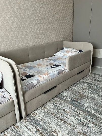 Детская кровать диван с мягкими бортиками