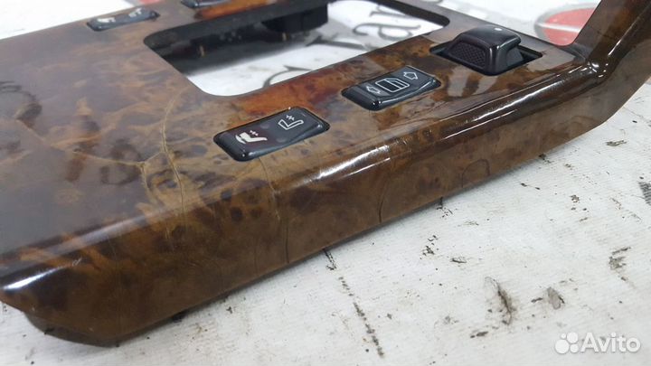 Центральная консоль на Mercedes-Benz R129