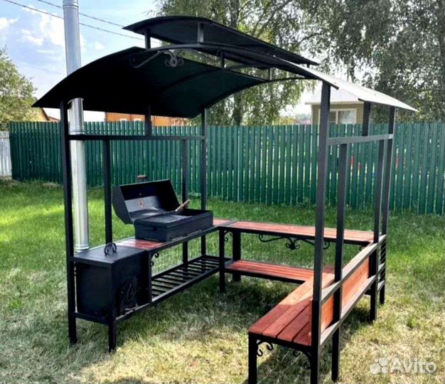 Мангал с крышей