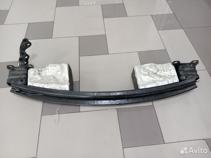 Усилитель заднего бампера Velar