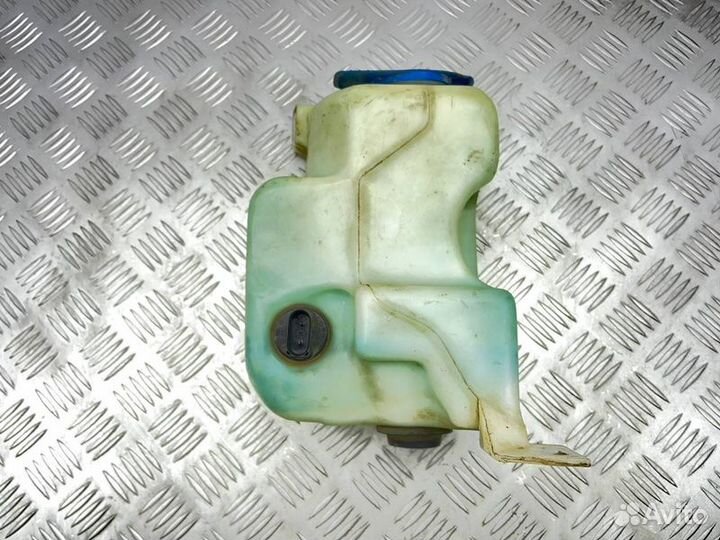 Бачок стеклоомывателя Volkswagen Golf MK4