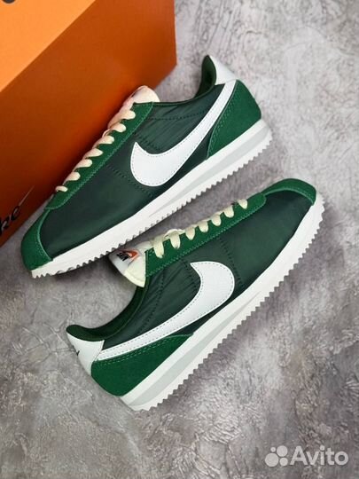 Кроссовки Nike Cortez