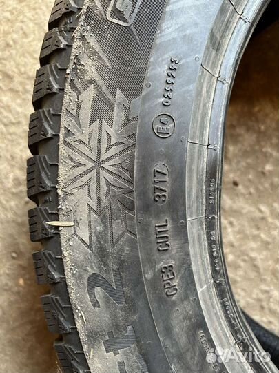 Continental IceContact 2 SUV 215/65 R17