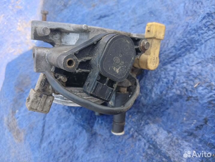 Дроссельная заслонка в сборе с датчиками пежо 406