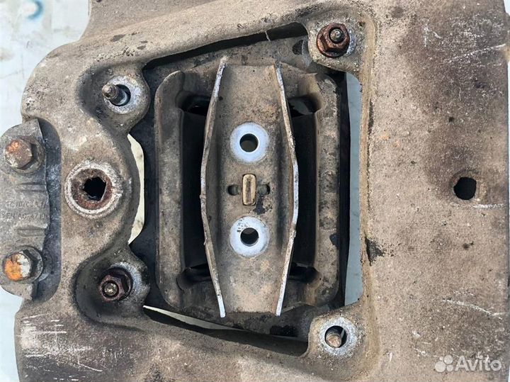 Кронштейн АКПП задний 4F0399263L