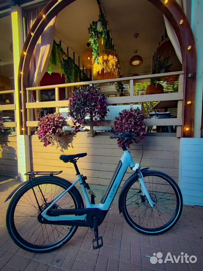 Электровелосипед Cube Supreme