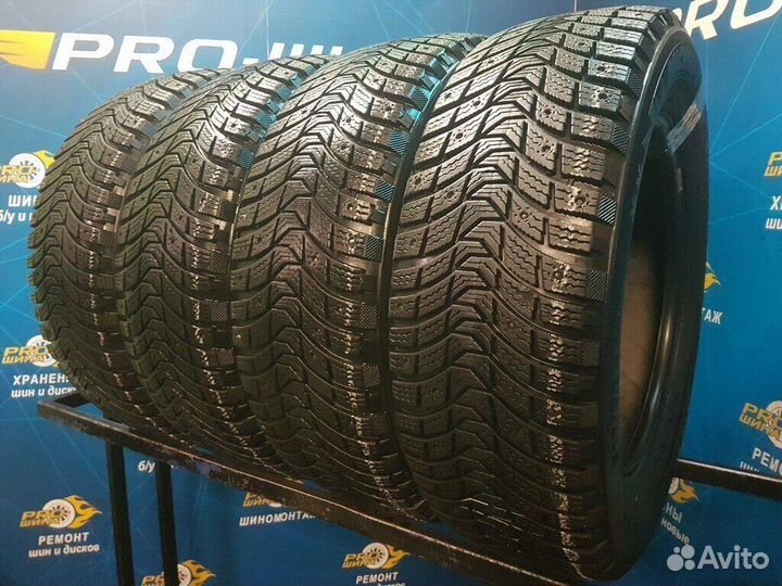 Michelin X-Ice North 3 215/60 R16
