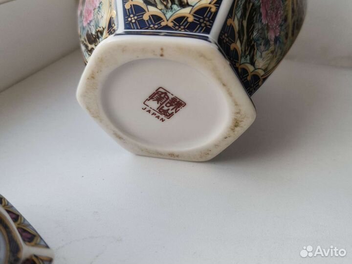 Ваза с крышкой Япония