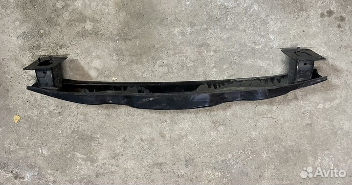 Усилитель бампера Volkswagen Tiguan 5N0807585