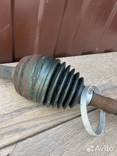 Привод левый Nissan Terrano D10 H4M 438 2018