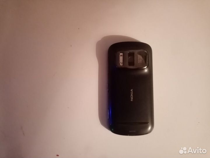 Nokia 808 PureView, 16 ГБ