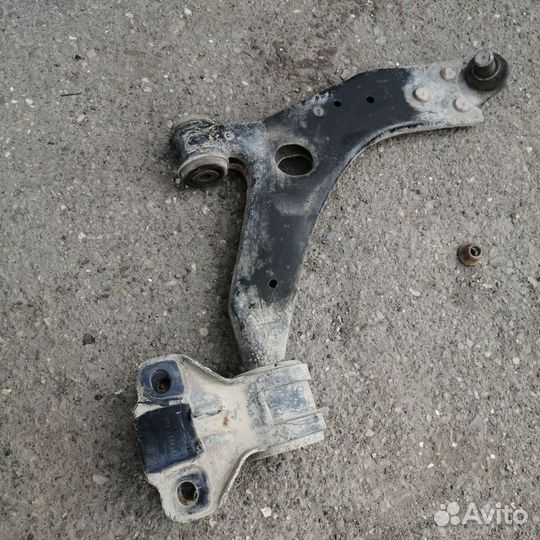 Рычаг передний правый Ford Focus 3