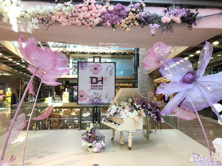 Рояль интерьерный