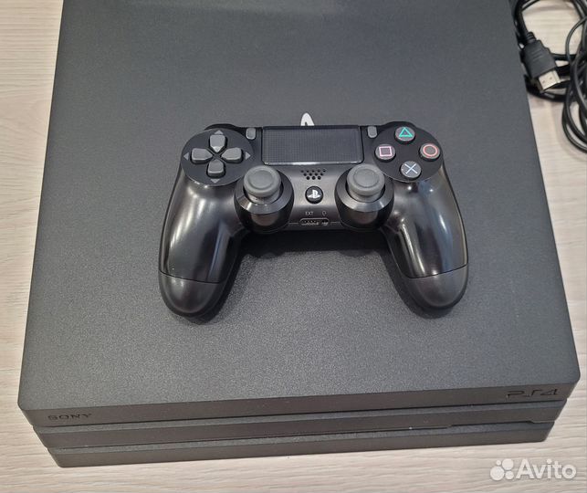 Sony PlayStation 4 pro CUH-7208B