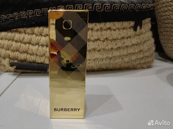 Burberry помада