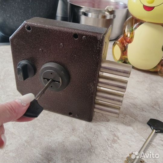 Замок накладной