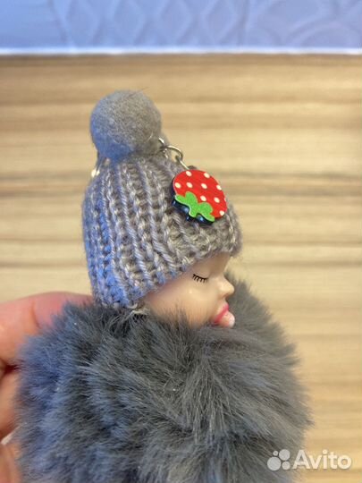 Пупс брелок меховой серый