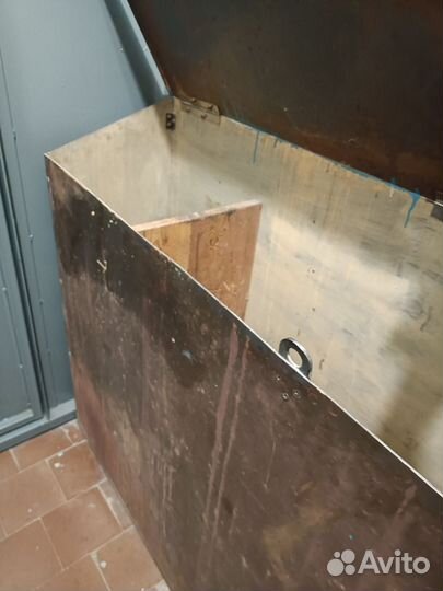 Ящик металлический