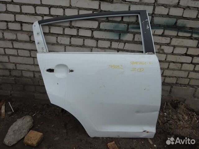 Дверь задняя правая Kia Sportage 3 2010 Спортейж