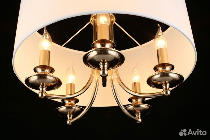 Люстра подвесная в спальню классика