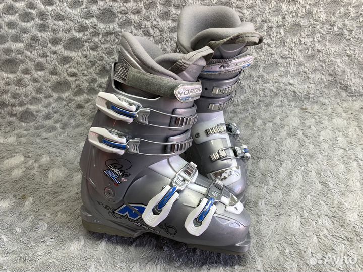 Горнолыжные ботинки 25см nordica One 45