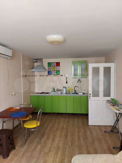 2-к. квартира, 54 м², 1/4 эт.