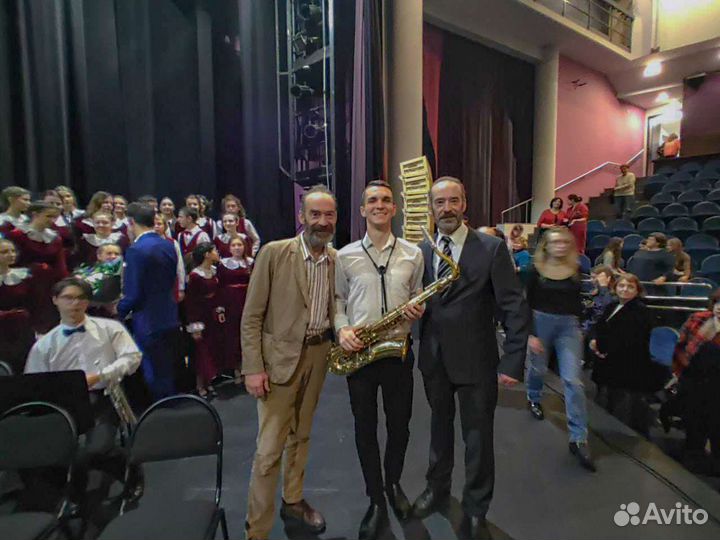 Учитель по саксофону/ онлайн