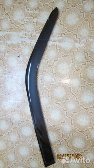 Дефлектор окна (ветровик) правый на Ш-Ниву