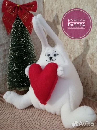 Игрушка Заяц с сердцем HandMade