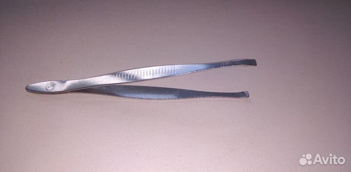 Пинцет для бровей