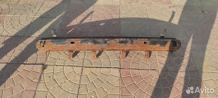 Усилитель заднего бампера оригинал