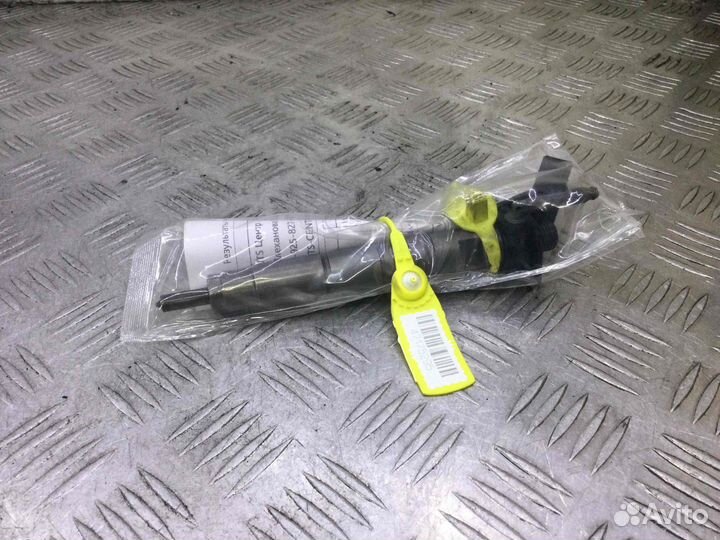 Форсунка Mercedes Sprinter a6510702987; 0445117034