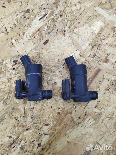 Насос омывателя лобового стекла Ford Focus 2 C-max